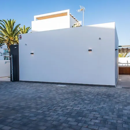 Holidayvilla Sunrise, Piscina, Bbq, Wifi, Gym, Villa